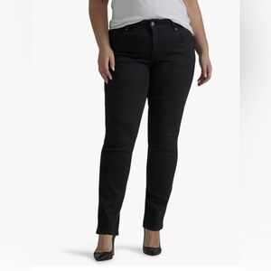 Lee Women's Plus Size Legendary Mid Rise Straight Leg Jean NWT size 24 petite